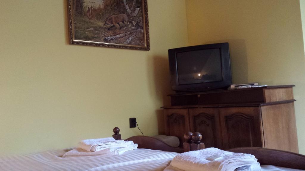 Kocsis Panzio Es Etterem Bed & Breakfast Komárom Rom bilde